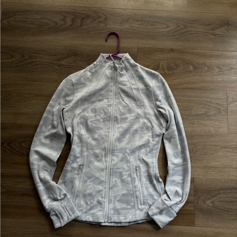 Lululemon Define Jacket Nulu • Size 8 •